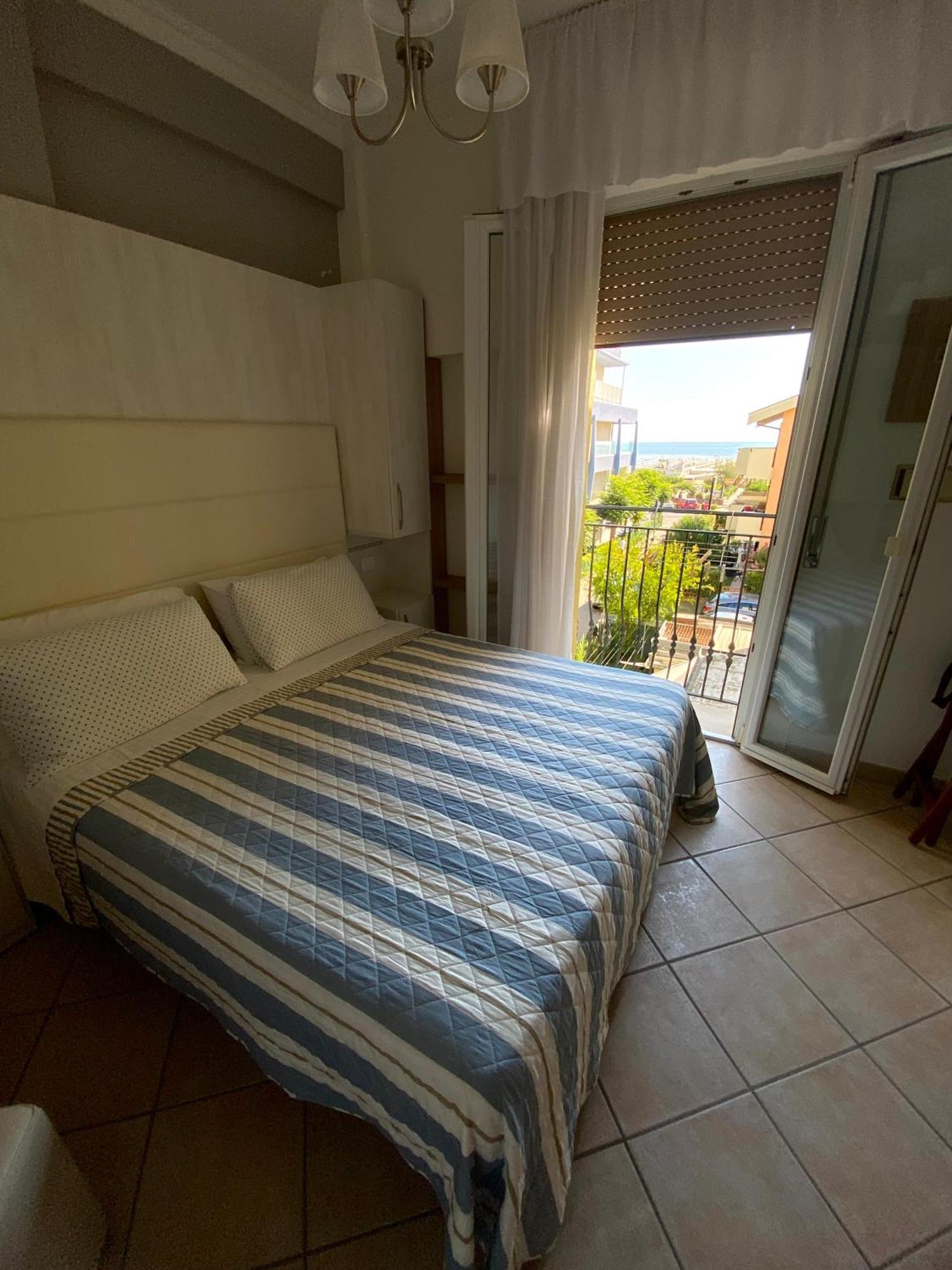 Hotel Explorer 3*